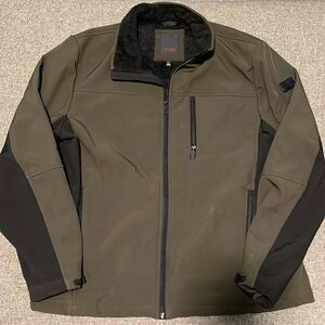 TUMI Soft Shell Sherpa Lined Jacket Mens
Size L Green & Black